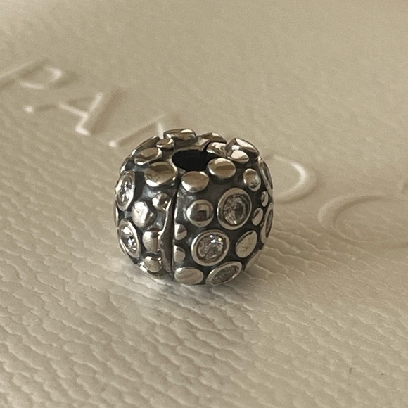 Pandora Encore White CZ Clip retired - Picture 4 of 4
